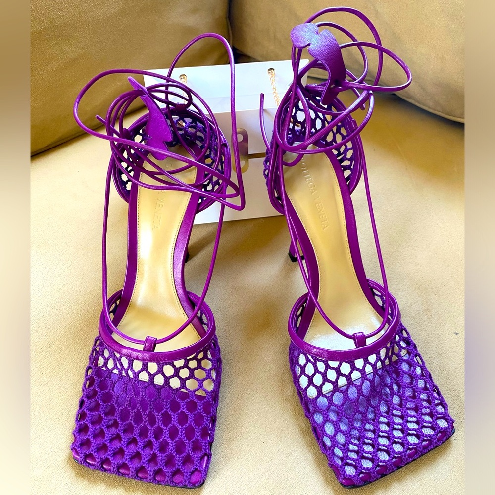 Bottega Veneta Stretch Lace-Up Pumps size 38
